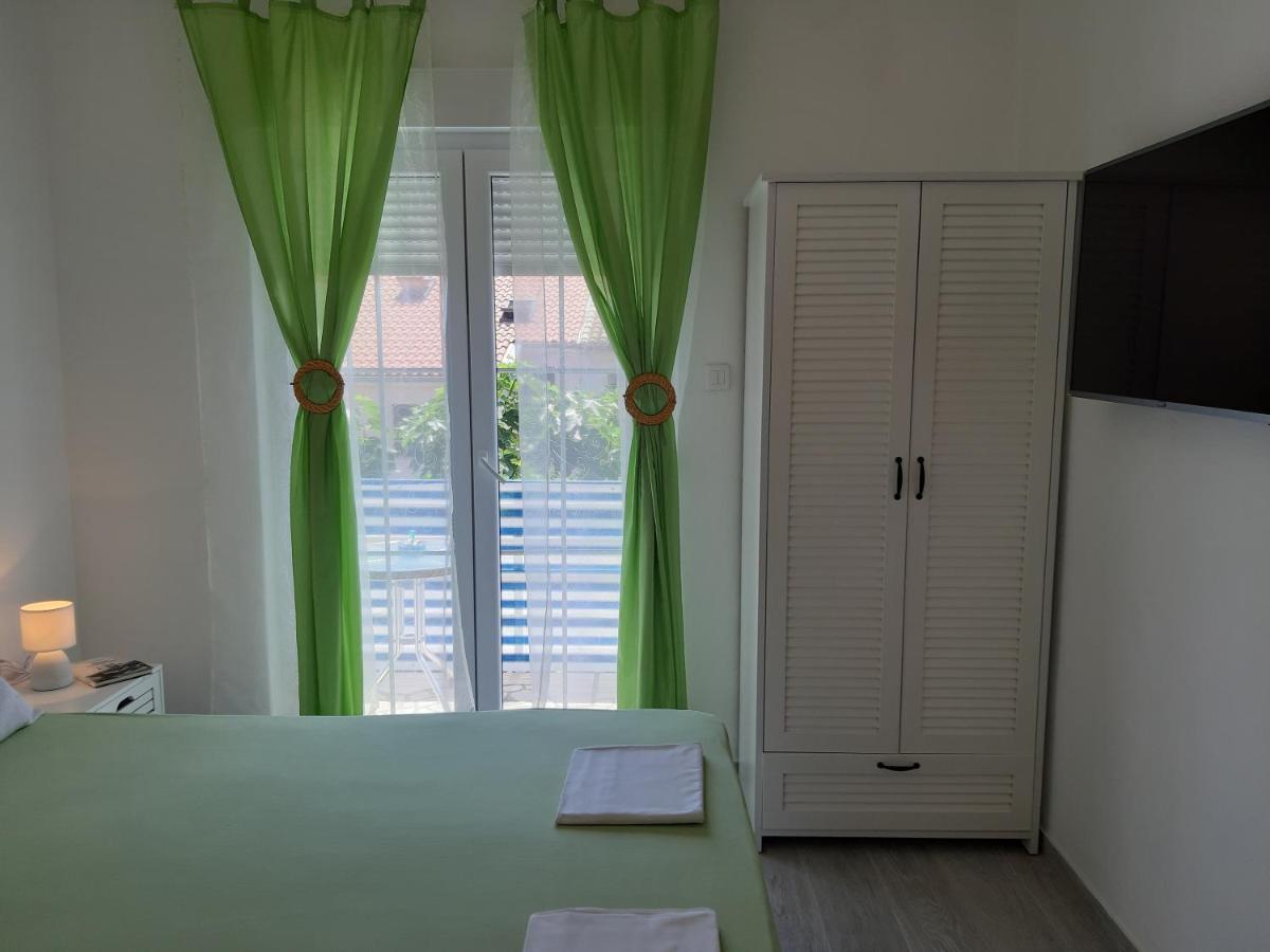 Apartment Crikvenica Car Exterior foto
